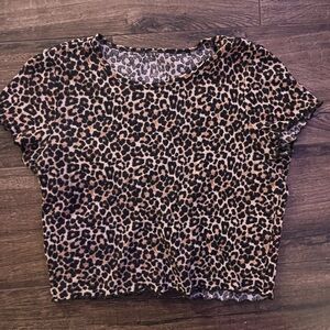 Cute leopard print crop top
